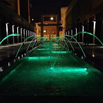 نازل جت آب چند لایه 1.5 متر بلند 4500 L / H 14 میلی متر
