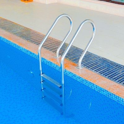 5 مرحله نردبان استخر شنا از جنس استنلس استیل 1.35 میلی متر